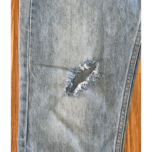 Aritzia Denim Forum The Ex Boyfriend Distressed Light Wash Jeans Size 26 - Picture 2 of 9